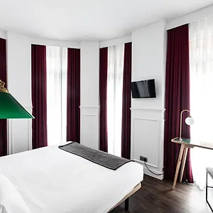 Trueba Hotel